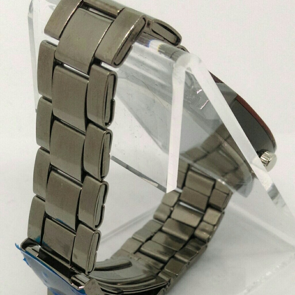 ● 2 / $15 ●  NEW MEN'S STAINLESS STEEL BAND WATCH - Picture 6 of 7